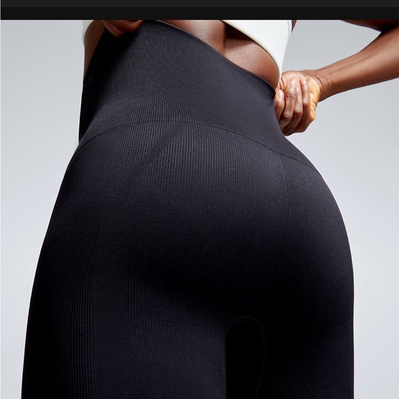 LNDR High-Waisted Black Leggings compression XS brand new with tags - Picture 1 of 6